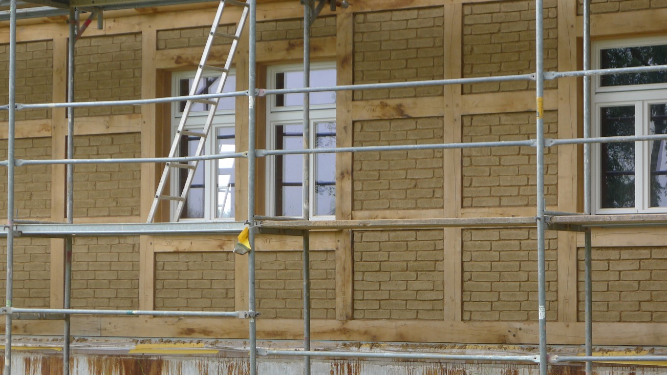 Fachwerk-Neubau ausgemauert mit Leichtlehmsteinen von Conluto